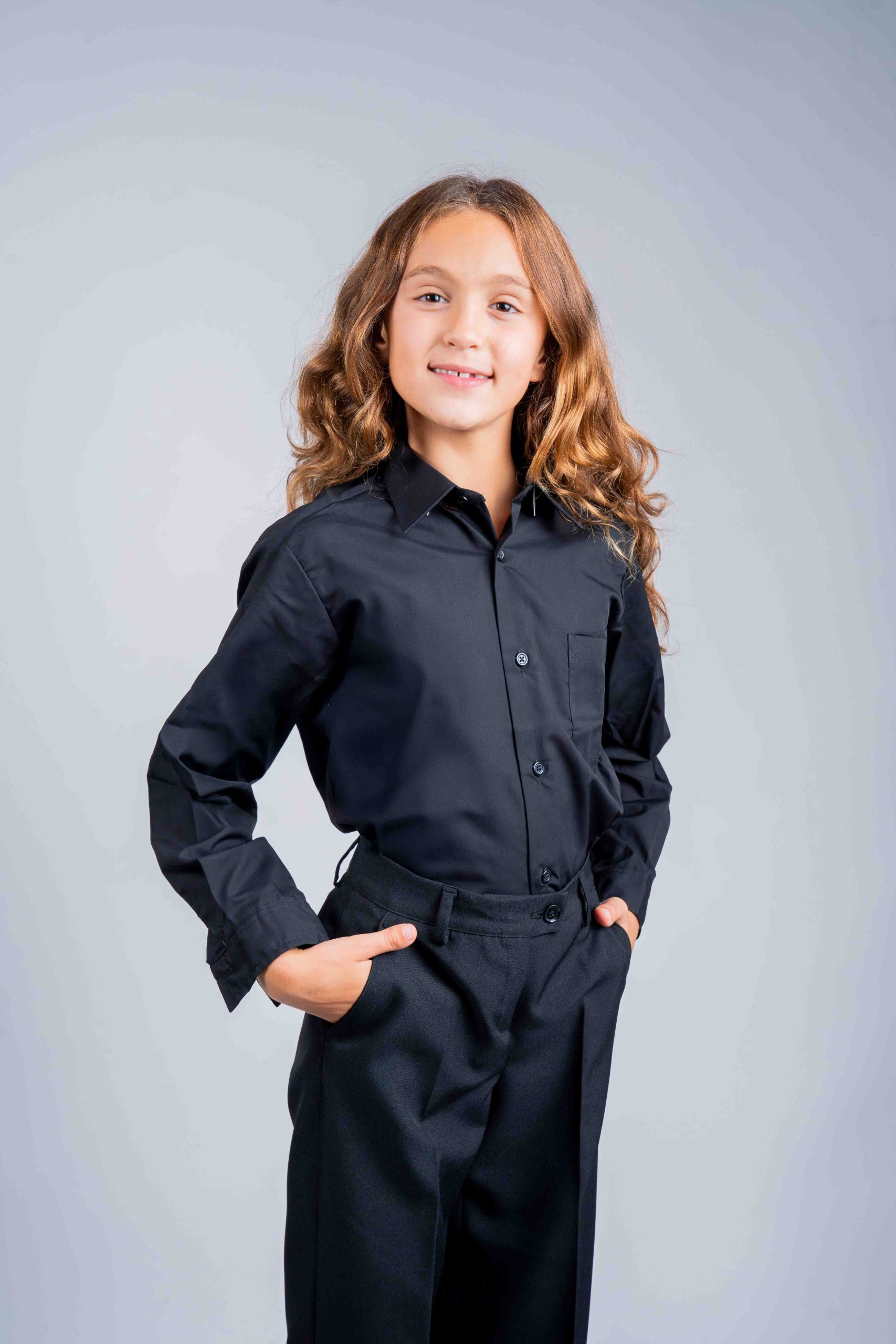 camisa-negra-músico-niña