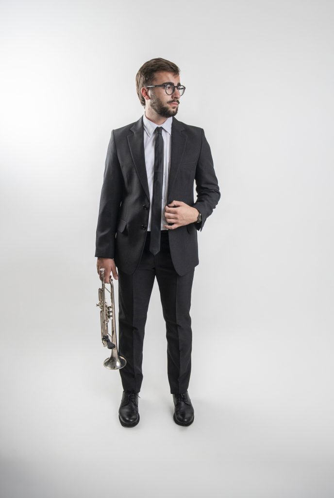 guía-tallas-pantalón-traje-músico-hombre